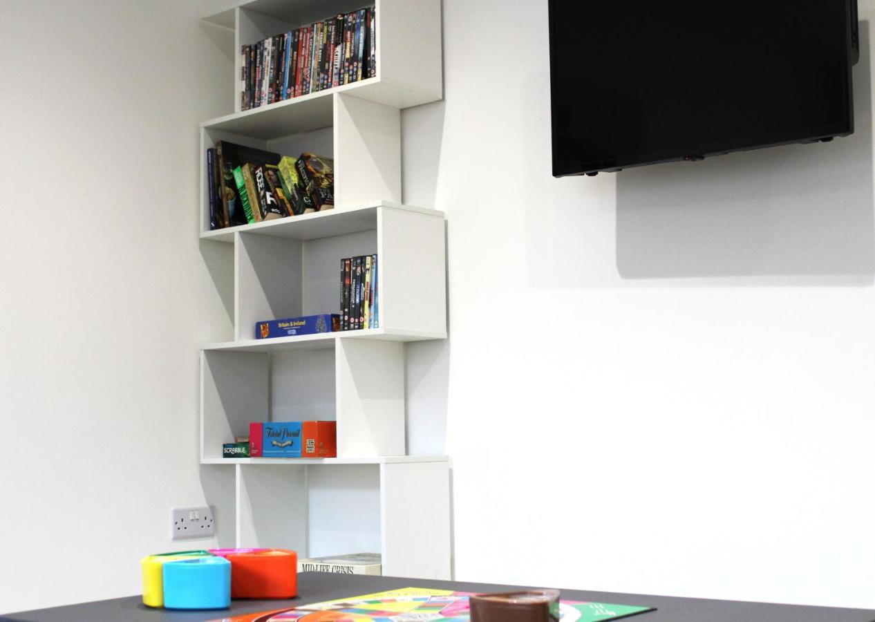 - Private Flat With Garden & Parking 08 * Didcot