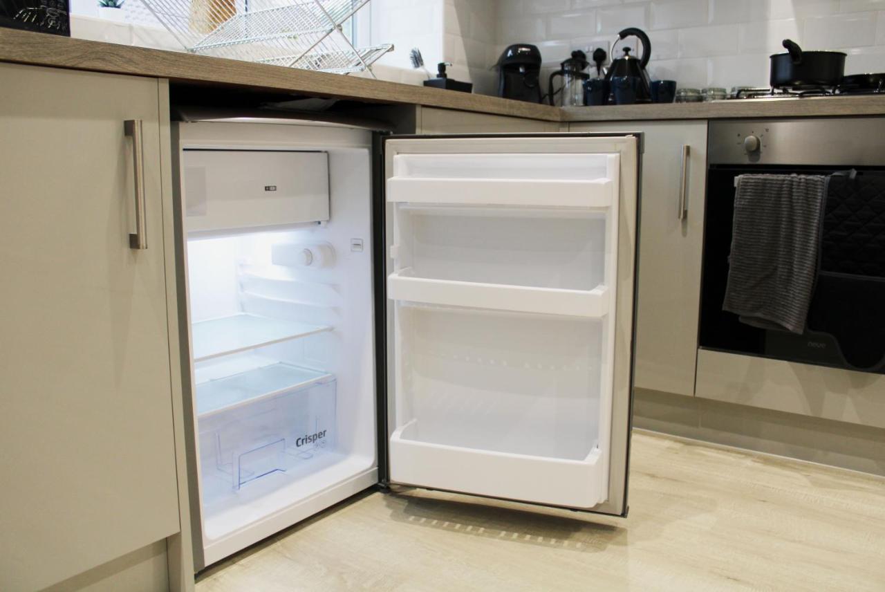 - Private Flat With Garden & Parking 08 Apartment