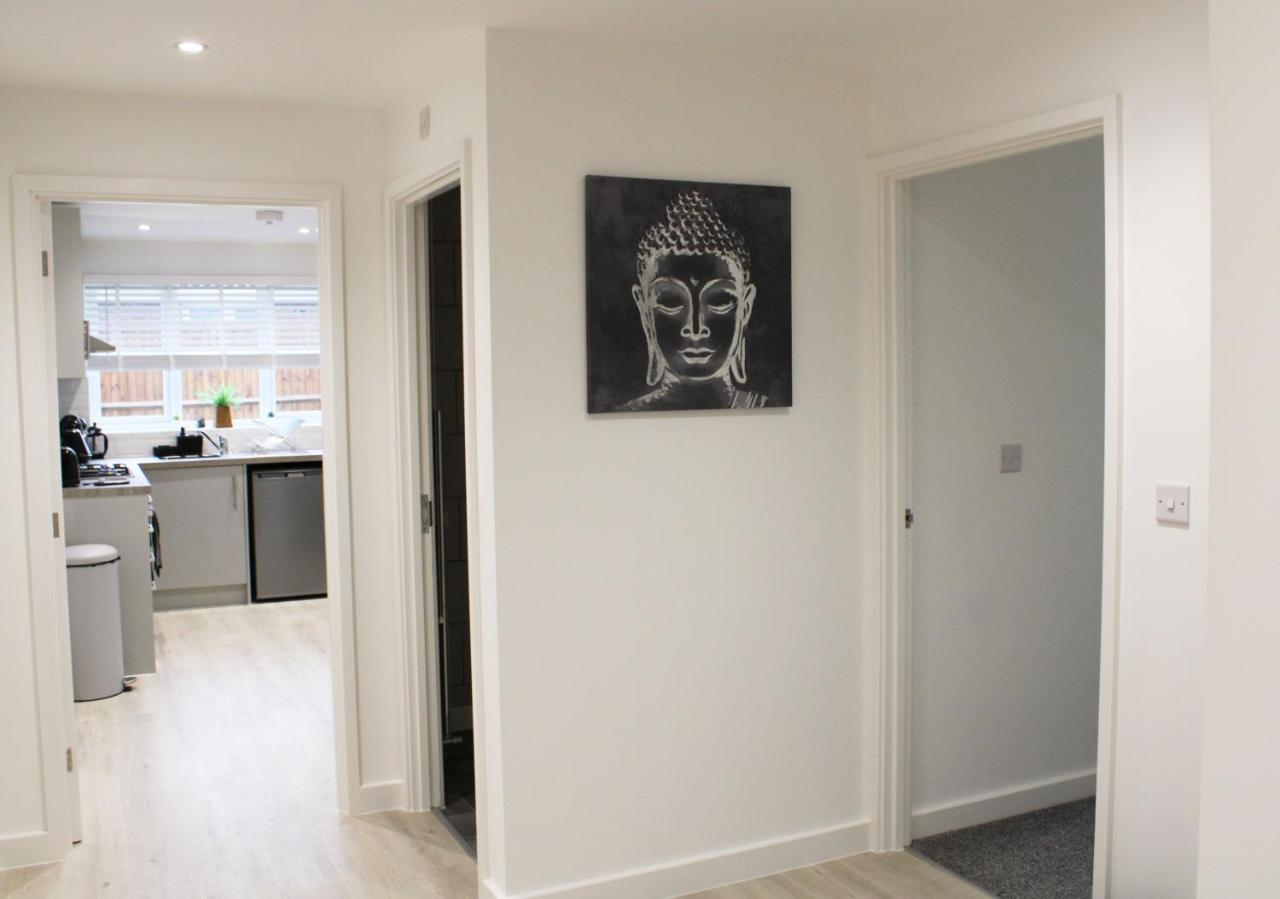 Apartment - Private Flat With Garden & Parking 08 *